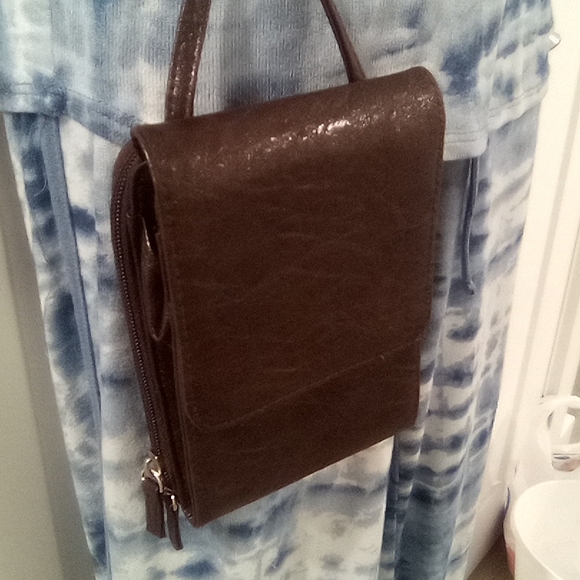 Faux Leather Cross Body Wallet Pebbled Look - Picture 15 of 16